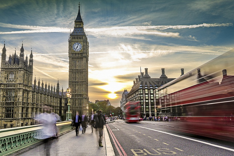 英国 12 月服务业PMI初值跳升至 52.7，预期 51.0